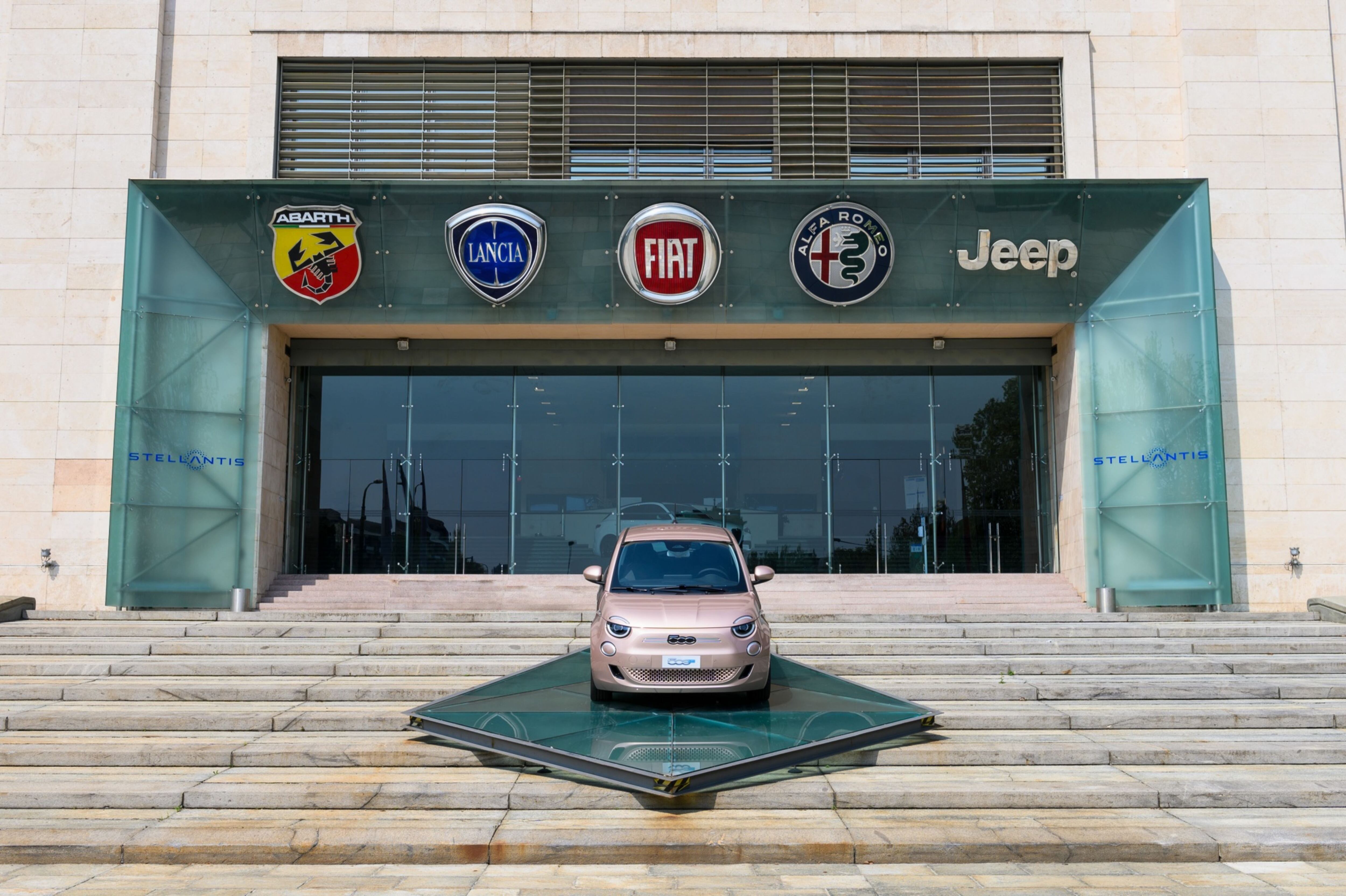 Fiat emplaca top 1 nos mais vendidos em ambos países!